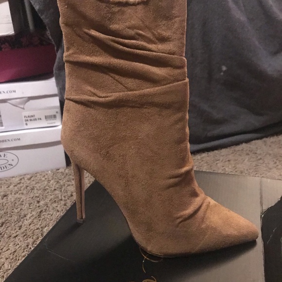 Tan Pointy Boot - Picture 3 of 3